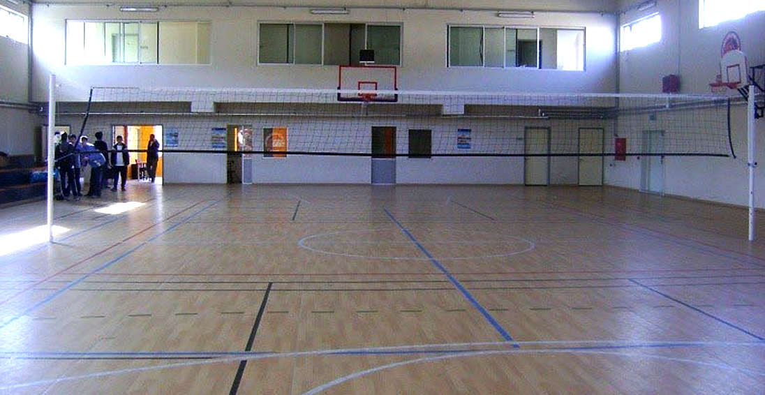 Nesrin Uçmaklıoğlu Mesleki ve Anadolu Lisesi Kapalı Spor Salonu